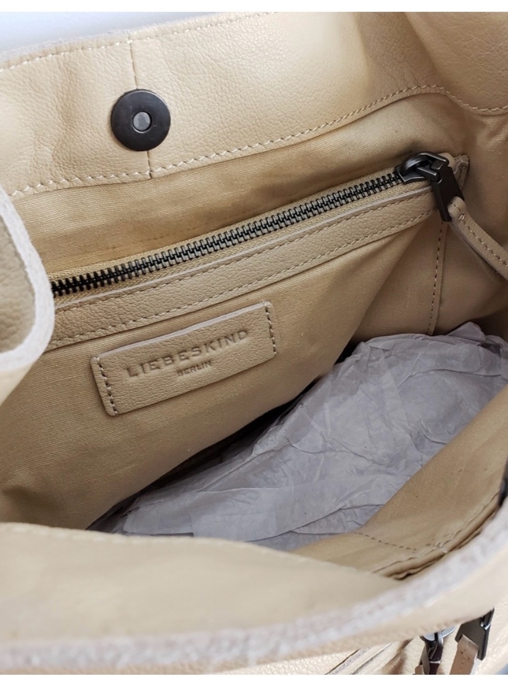 ๐๏ธ Liebeskind Soft Leather Fenja Hobo Satchel/Crossbody - Picture 4 of 9